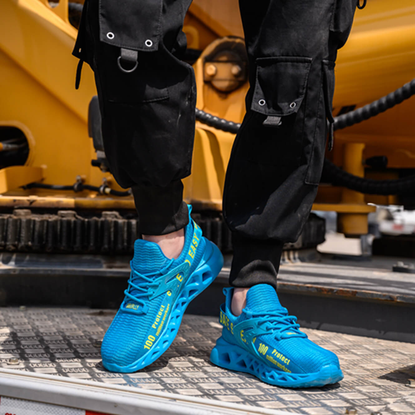 SwiftCart Steel Toe Stylish Work Sneakers